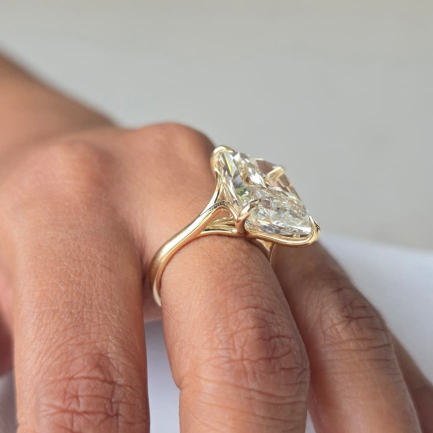 15CT Radiant Cut Lab Grown Diamond 4 claw Prong 10kt Gold Ring