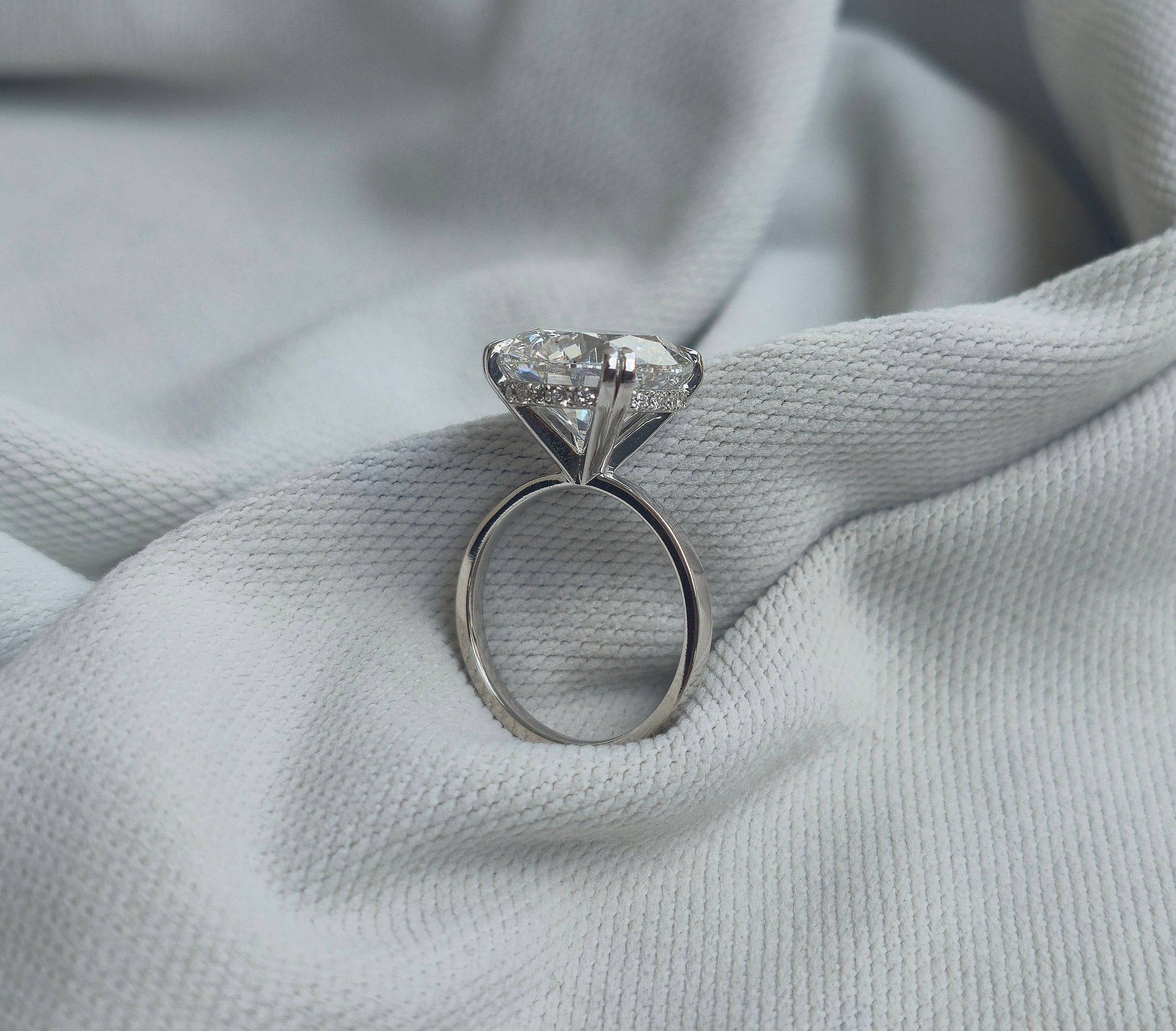 8.00ct Brilliant Round Lab Grown Stone 8 Prongs Crown With Hidden Halo 10kt White Gold Ring - image 2