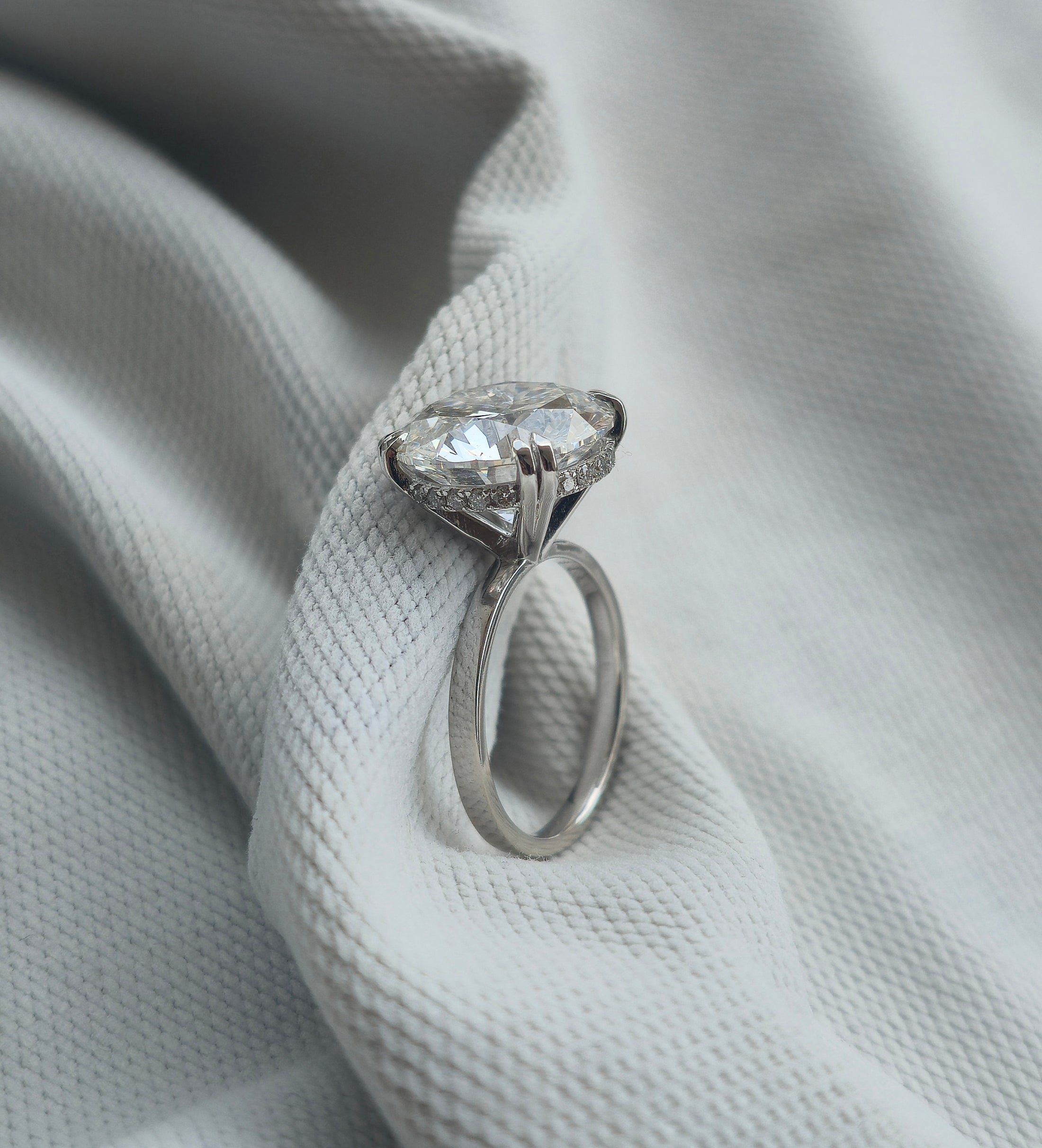 8.00ct Brilliant Round Lab Grown Stone 8 Prongs Crown With Hidden Halo 10kt White Gold Ring - image 3