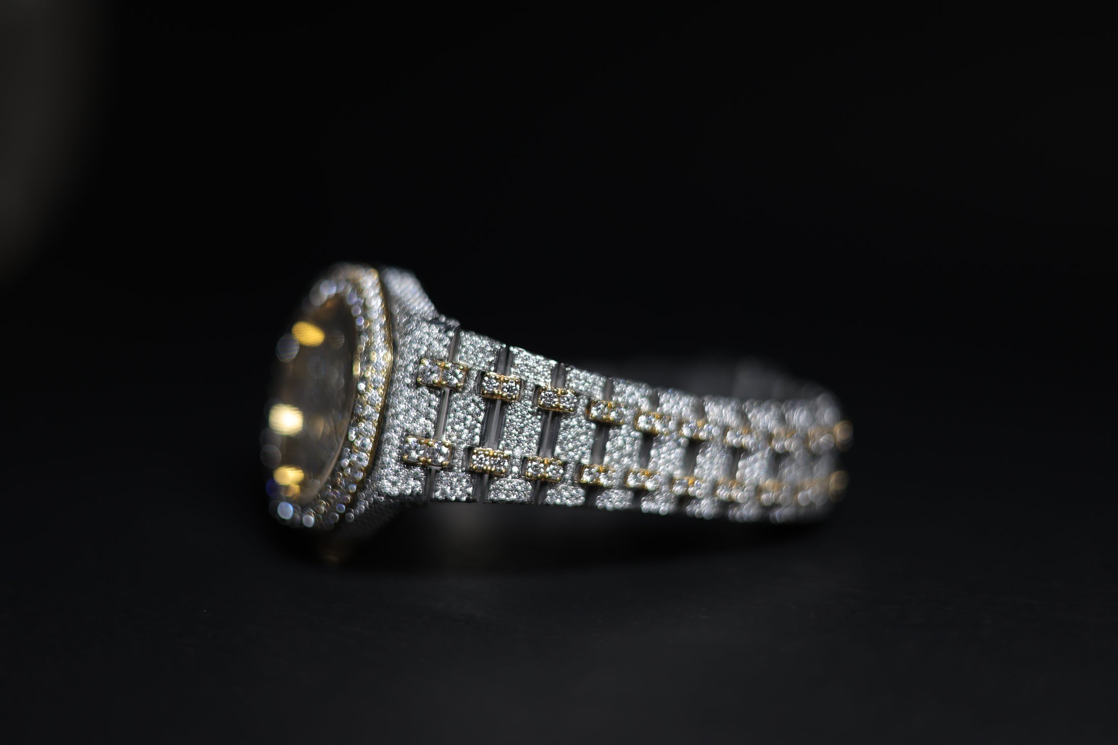 Men's Luxury Iced-Out Moissanite Watch - image 4